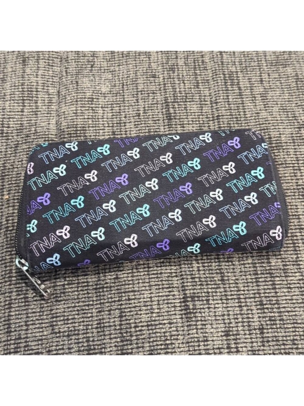 TNA Fabric Full Size Wallet zip closure